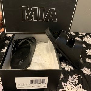 Rubber black slippers